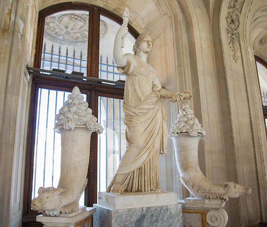 Statue de Cérès, datée du Ier siècle après J.-C., conservée au Louvre © Victor Grigas