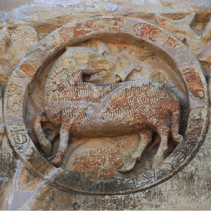 L'agneau pascal représenté à l'église Saint Julien sur Veyle ©️Jlpigache