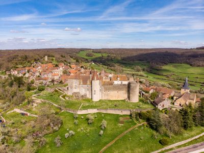Village de Châteauneuf en Côte-d'Or - Bourgogne -Franche-Comté © Histoires de patrimoine